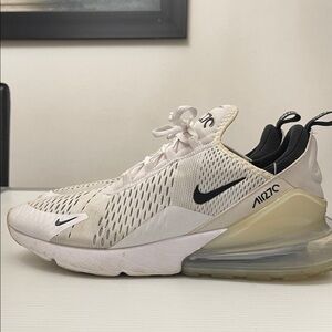NIKE AIR MAX 270 RUNNING SNEAKERS MENS SIZE 11.5